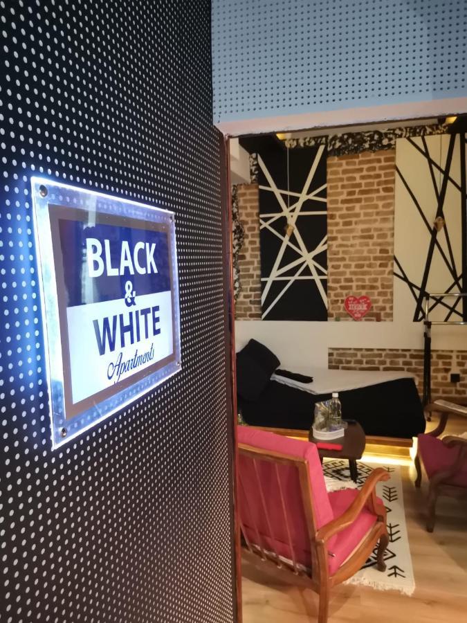 Studio Apartman Black & White Centar Sarajevo Free Parking Bagian luar foto