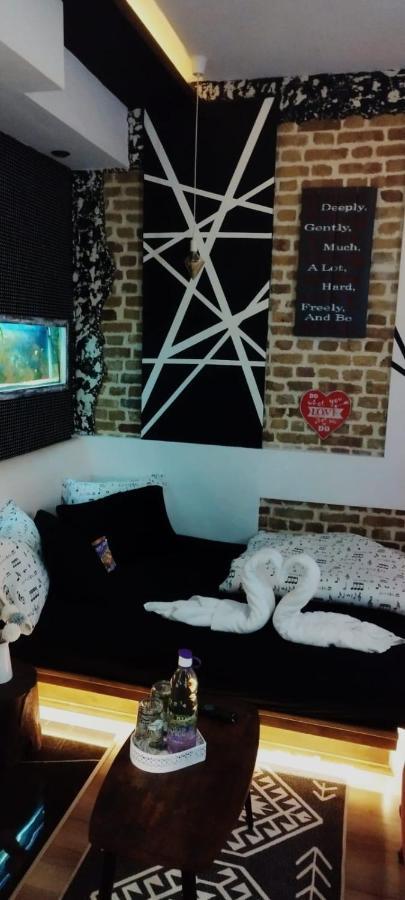 Studio Apartman Black & White Centar Sarajevo Free Parking Bagian luar foto